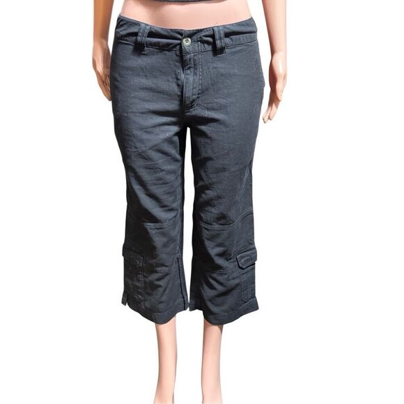 Women mid rise black cargo crop capris pants M - Picture 1 of 7